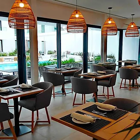 Pero Teive Bay Apartmanhotel 4*