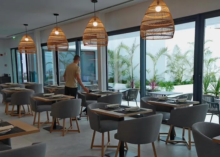 Pero Teive Bay Aparthotel